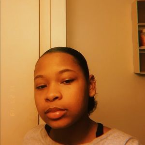 Meet your Posher, Saundra